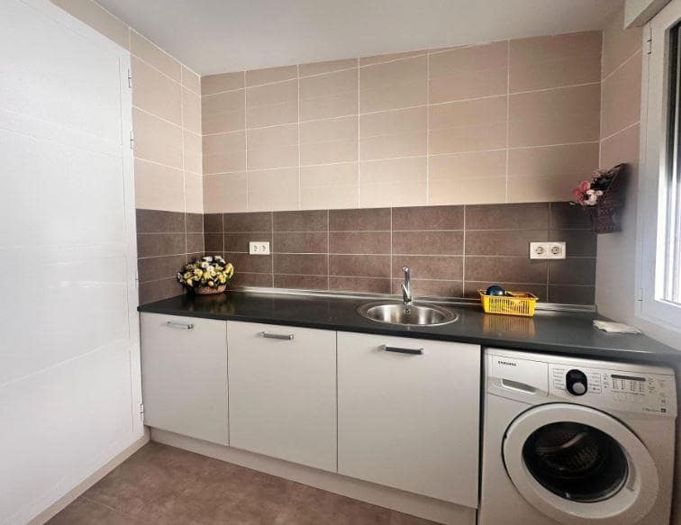 4 sypialnia Bungalow na sprzedaż w Guardamar del Segura z basenem garażem - 435 000 € (Ref: 9893972)