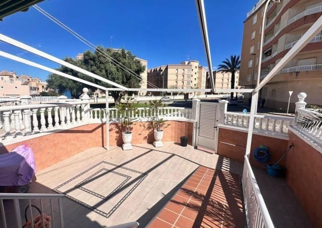 4 sypialnia Bungalow na sprzedaż w Las Viñas, Guardamar del Segura z basenem garażem - 435 000 € (Ref: 9893972)