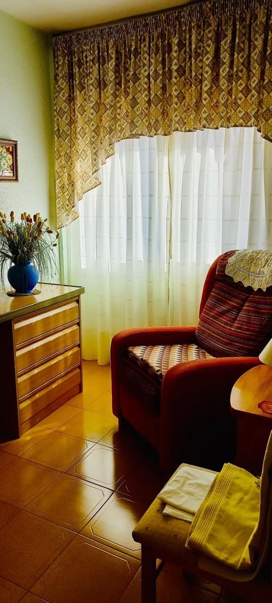 4 sypialnia Bungalow na sprzedaż w Guardamar del Segura z basenem garażem - 435 000 € (Ref: 9893972)