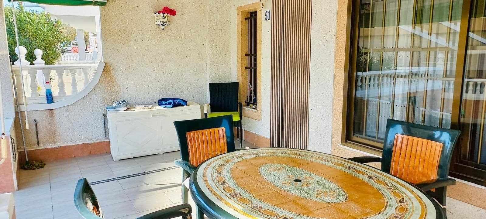4 sypialnia Bungalow na sprzedaż w Guardamar del Segura z basenem garażem - 435 000 € (Ref: 9893972)