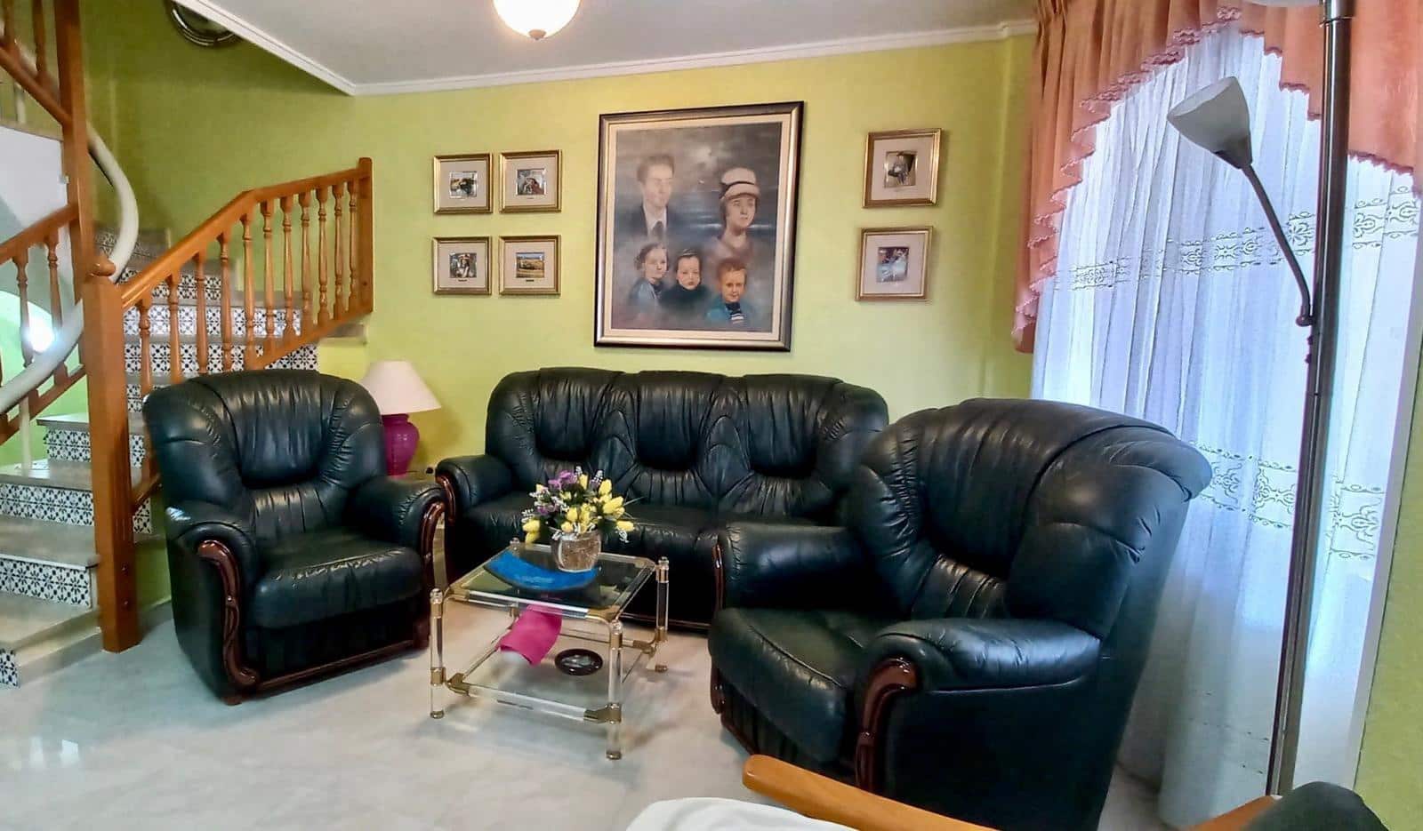 4 sypialnia Bungalow na sprzedaż w Guardamar del Segura z basenem garażem - 435 000 € (Ref: 9893972)