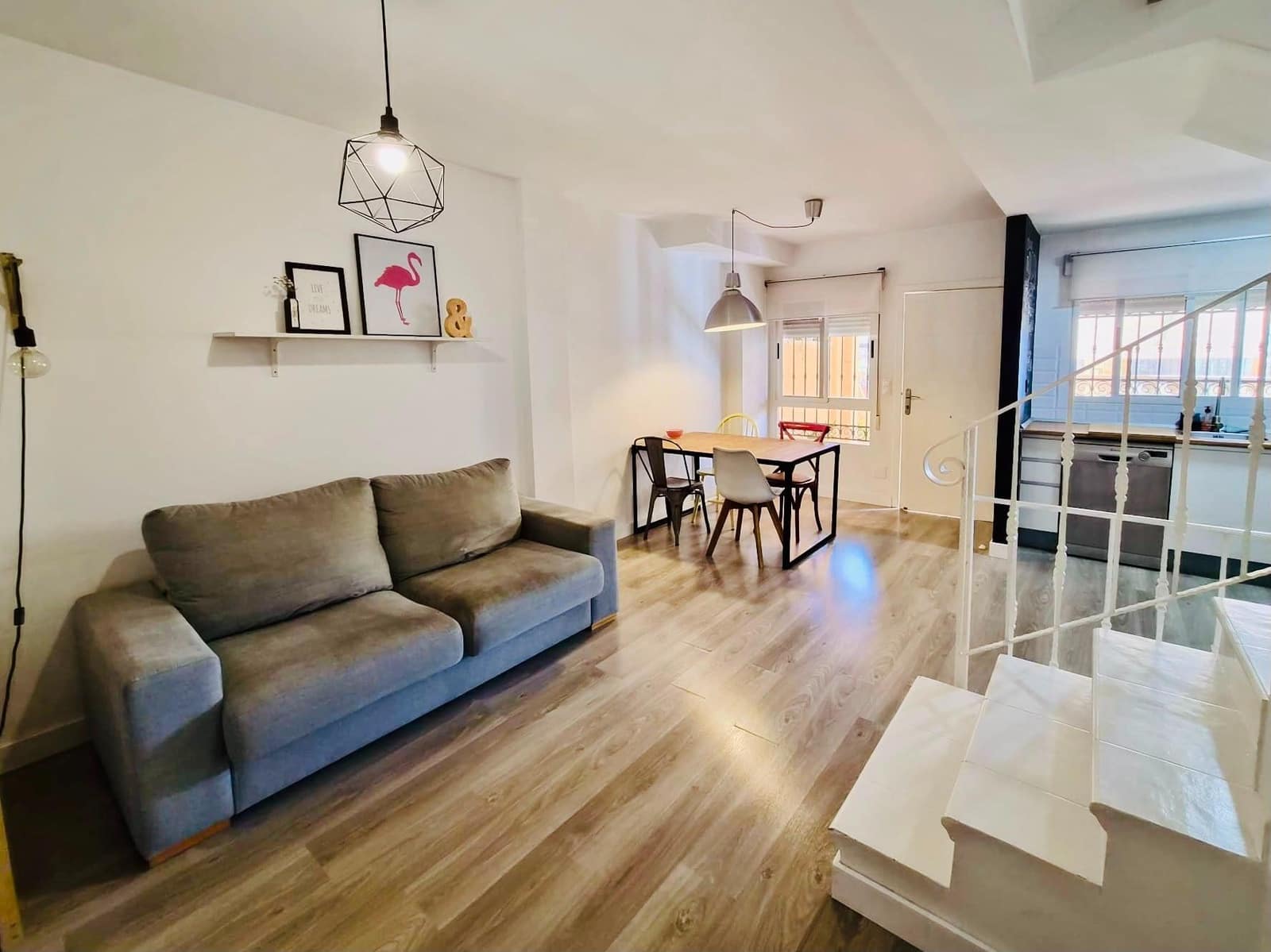4 makuuhuone Rivitalo myytävänä paikassa Guardamar del Segura mukana uima-altaan - 269 000 € (Ref: 9898882)