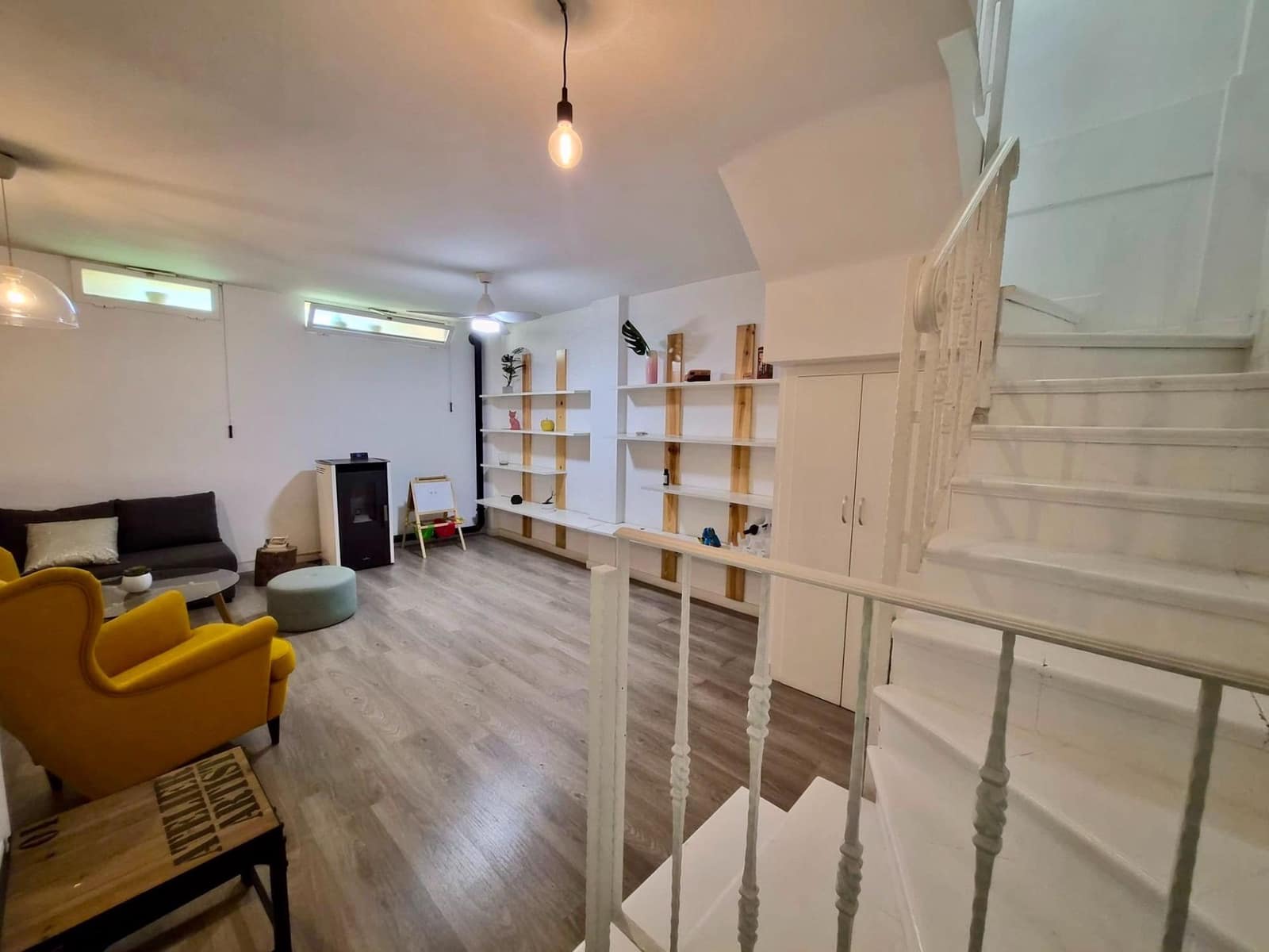 4 makuuhuone Rivitalo myytävänä paikassa Guardamar del Segura mukana uima-altaan - 269 000 € (Ref: 9898882)