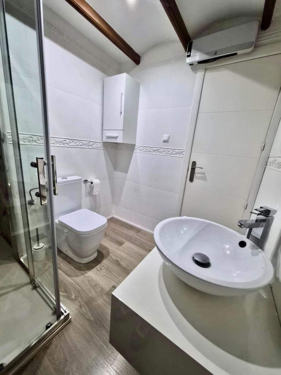 4 makuuhuone Rivitalo myytävänä paikassa Guardamar del Segura mukana uima-altaan - 269 000 € (Ref: 9898882)