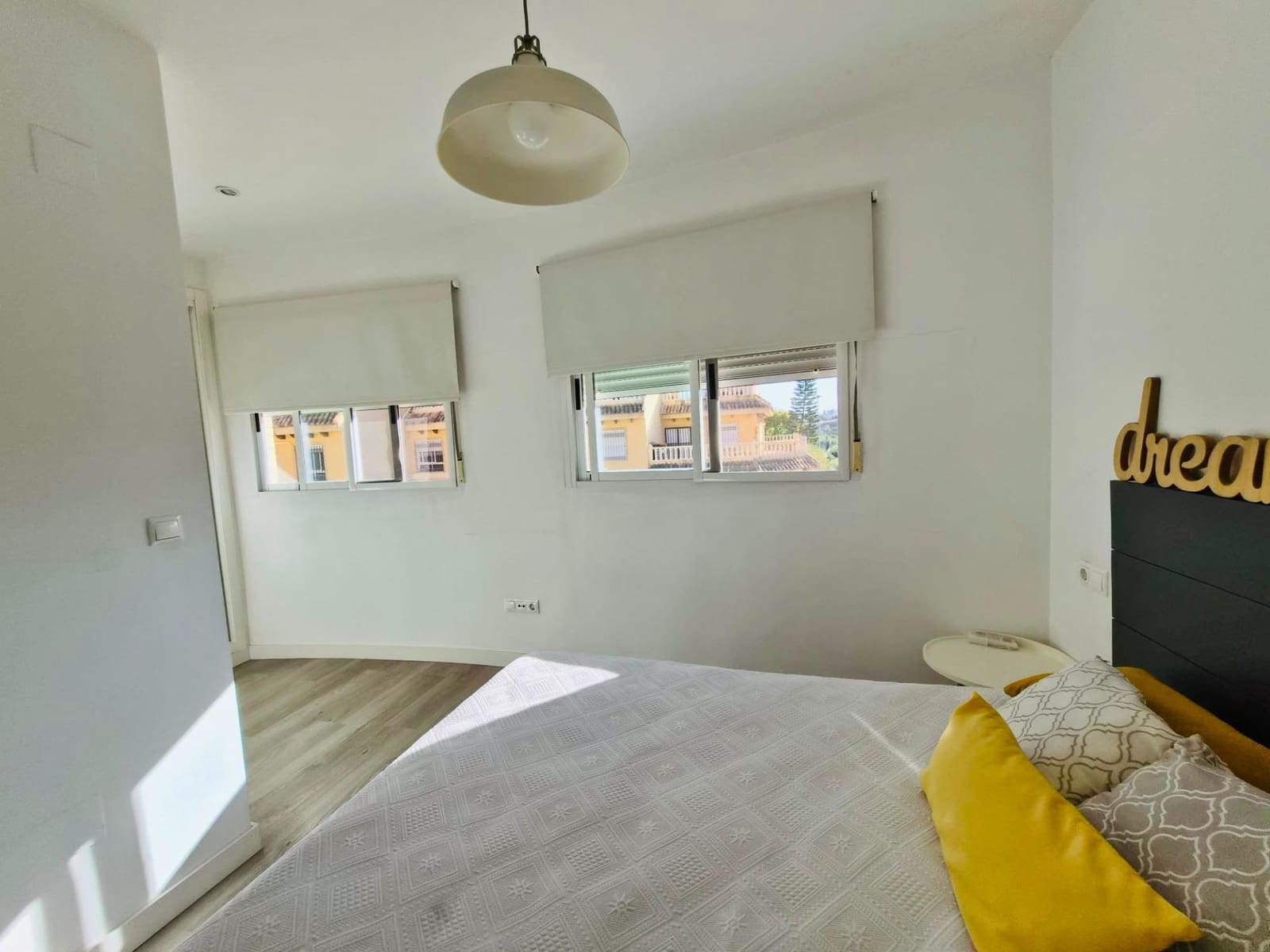 4 makuuhuone Rivitalo myytävänä paikassa Guardamar del Segura mukana uima-altaan - 269 000 € (Ref: 9898882)