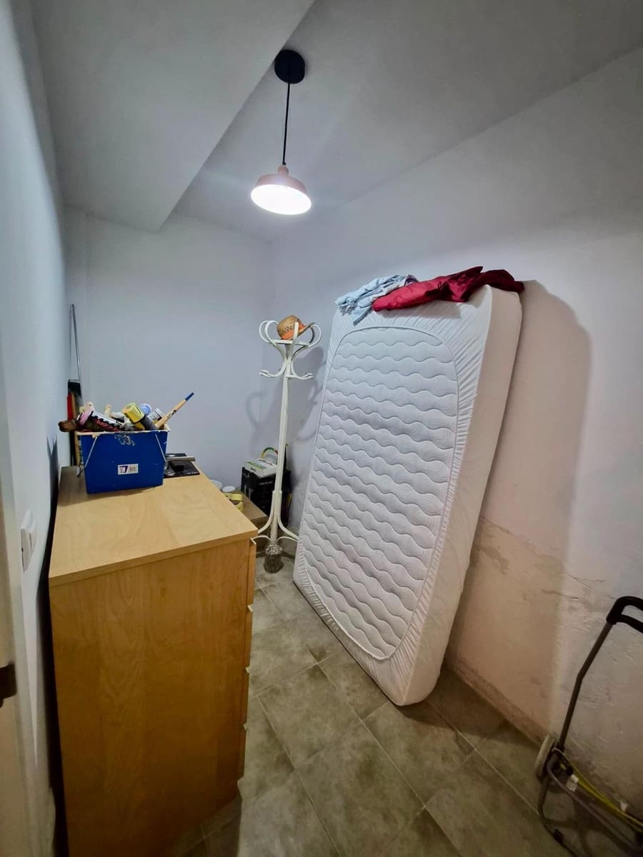 4 makuuhuone Rivitalo myytävänä paikassa Guardamar del Segura mukana uima-altaan - 269 000 € (Ref: 9898882)