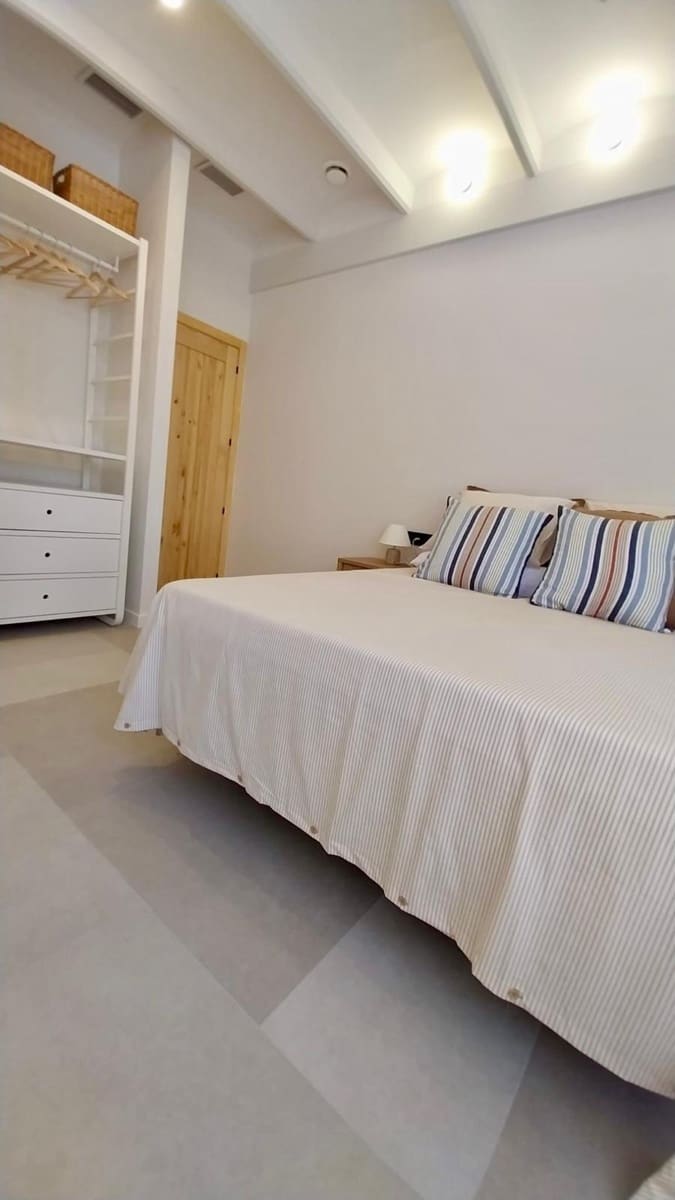 2 quarto Apartamento para arrendar em Guardamar del Segura - 1 000 € (Ref: 9922389)
