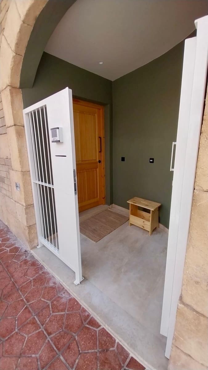 2 quarto Apartamento para arrendar em Guardamar del Segura - 1 000 € (Ref: 9922389)