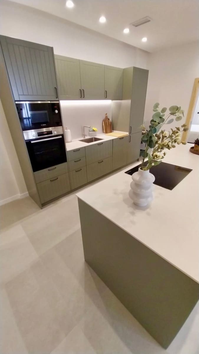 2 quarto Apartamento para arrendar em Guardamar del Segura - 1 000 € (Ref: 9922389)