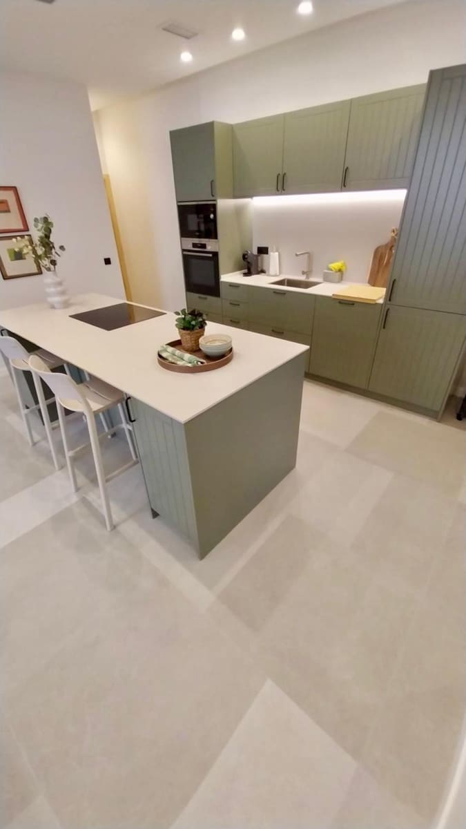 2 quarto Apartamento para arrendar em Guardamar del Segura - 1 000 € (Ref: 9922389)