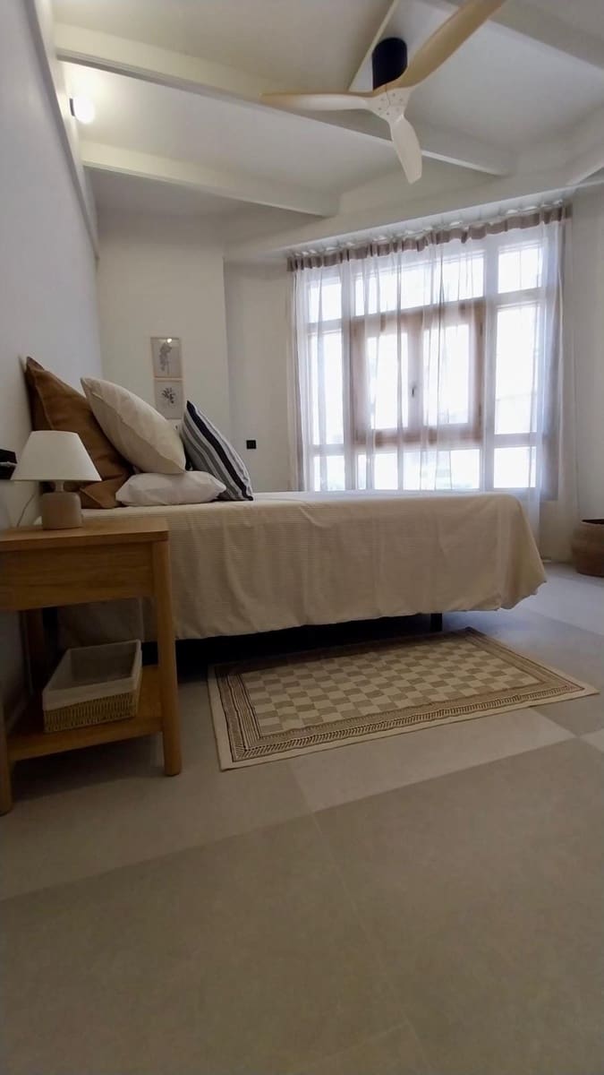 2 quarto Apartamento para arrendar em Guardamar del Segura - 1 000 € (Ref: 9922389)