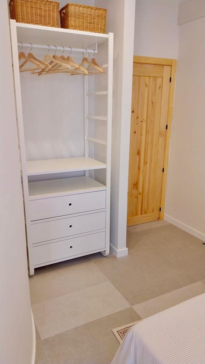 2 quarto Apartamento para arrendar em Guardamar del Segura - 1 000 € (Ref: 9922389)