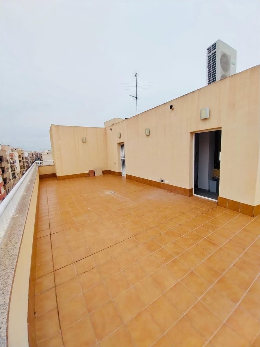 2 quarto Apartamento para arrendar em Guardamar del Segura - 1 000 € (Ref: 9922389)
