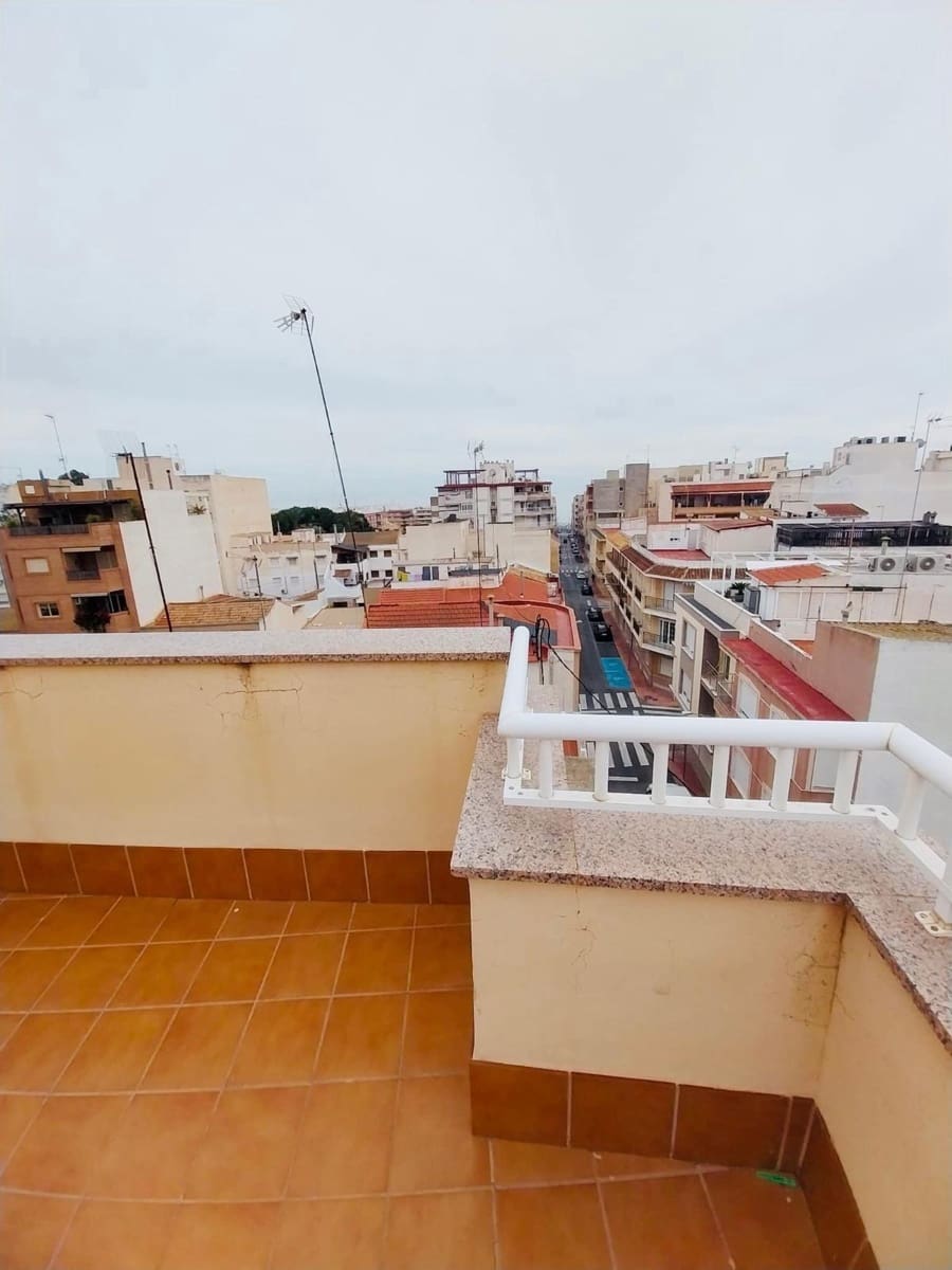 2 quarto Apartamento para arrendar em Guardamar del Segura - 1 000 € (Ref: 9922389)