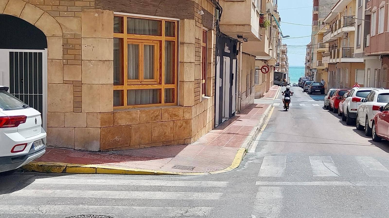 2 quarto Apartamento para arrendar em Guardamar del Segura - 1 000 € (Ref: 9922389)