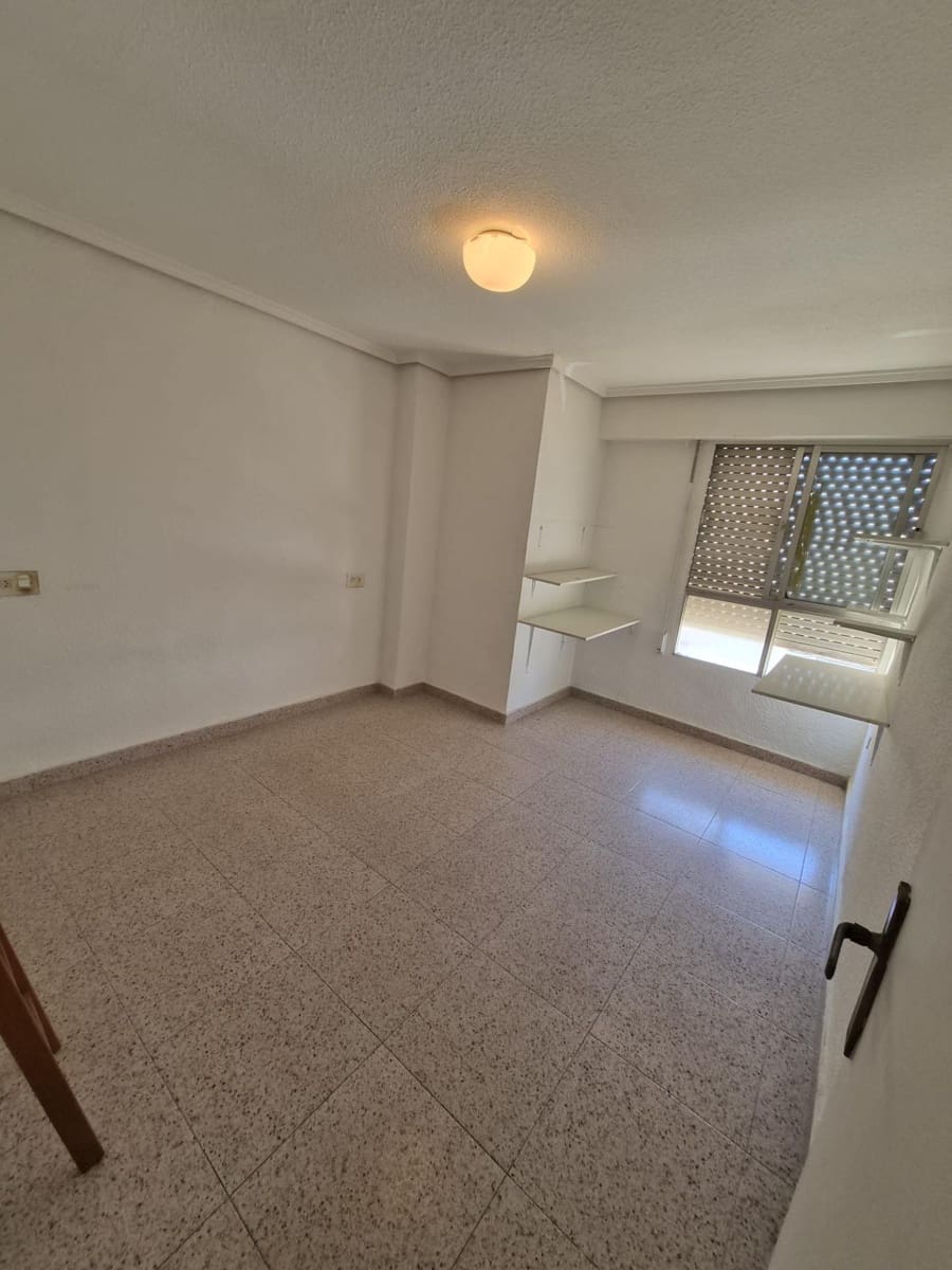 3 soverom Hus til salgs i Guardamar del Segura med garasje - € 244 000 (Ref: 9927513)