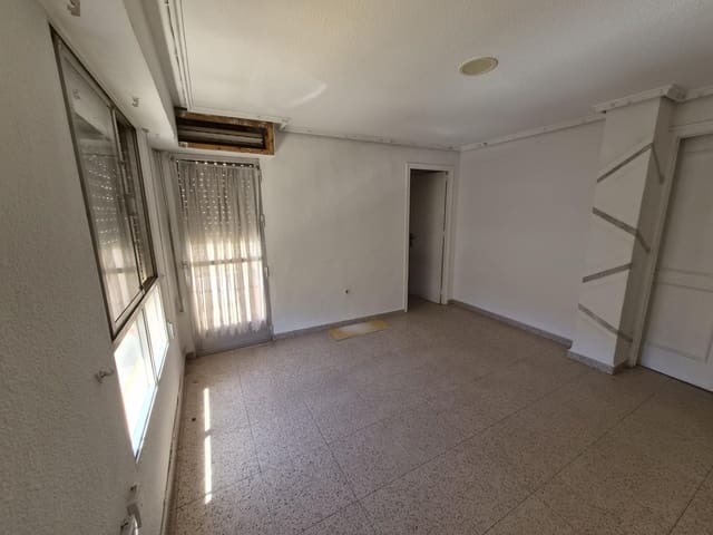 3 soverom Hus til salgs i Zona Pueblo, Guardamar del Segura med garasje - € 244 000 (Ref: 9927513)