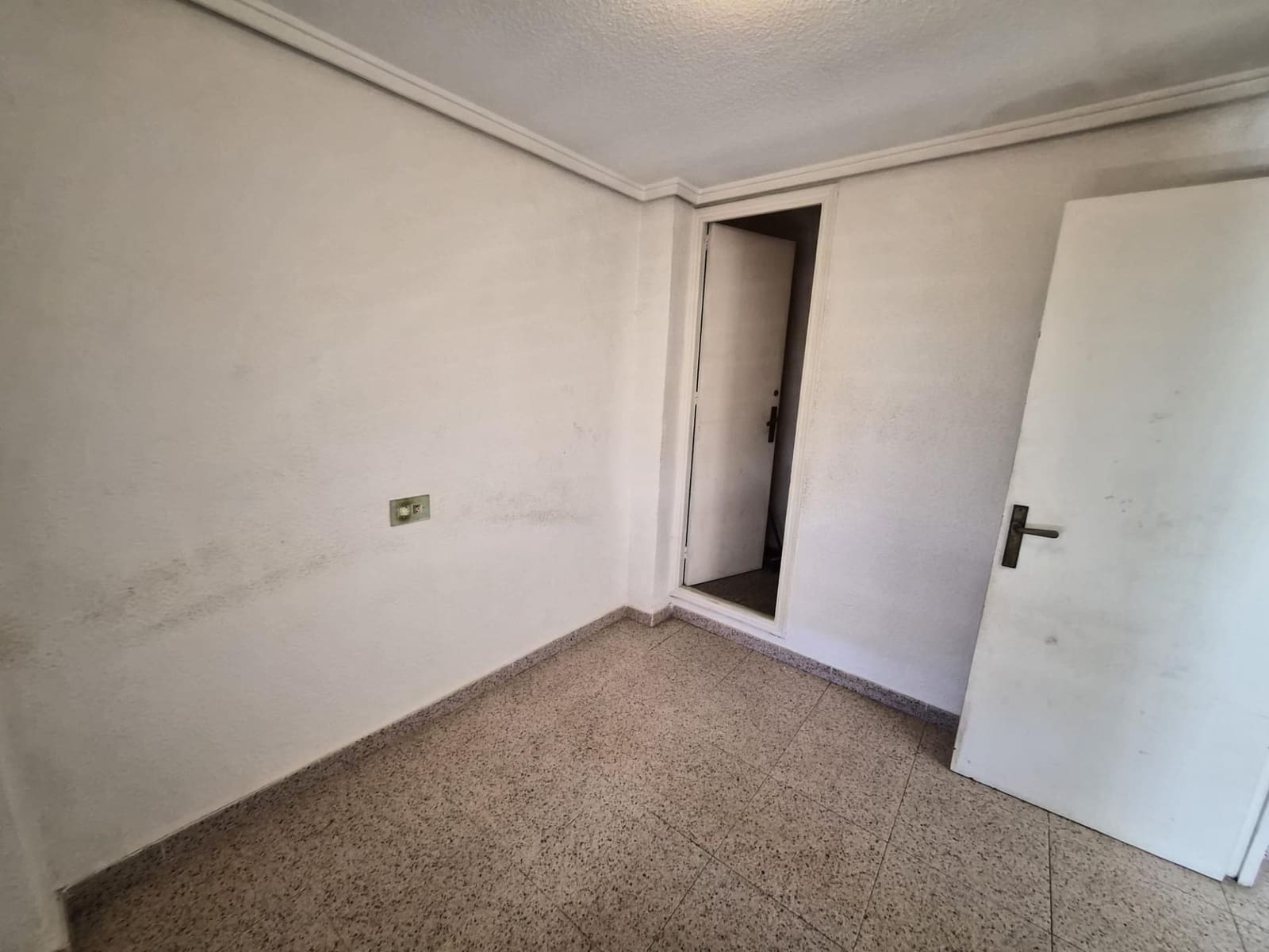 3 soverom Hus til salgs i Guardamar del Segura med garasje - € 244 000 (Ref: 9927513)