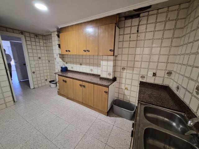 3 soverom Hus til salgs i Zona Pueblo, Guardamar del Segura med garasje - € 244 000 (Ref: 9927513)