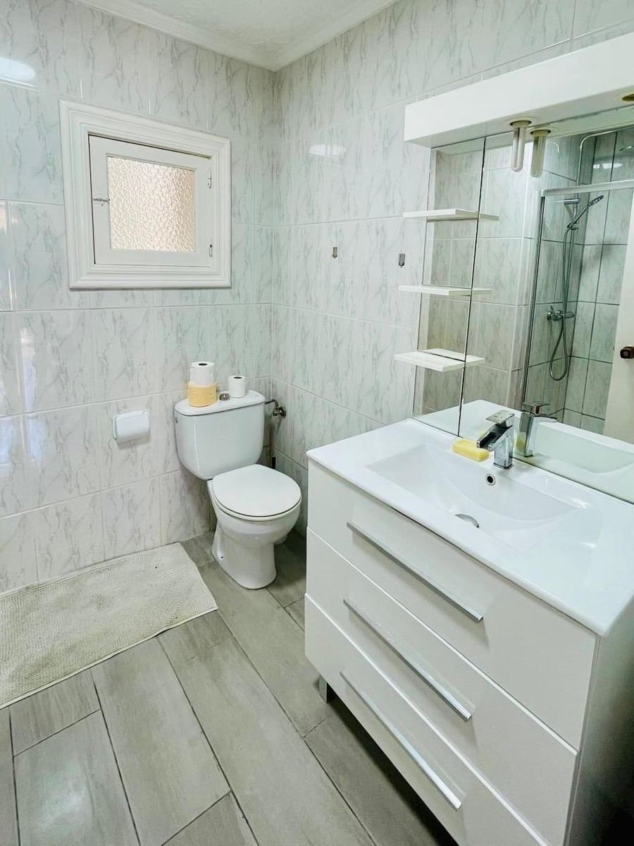 2 soverom Leilighet til leie i Guardamar del Segura med garasje - € 700 (Ref: 9934291)