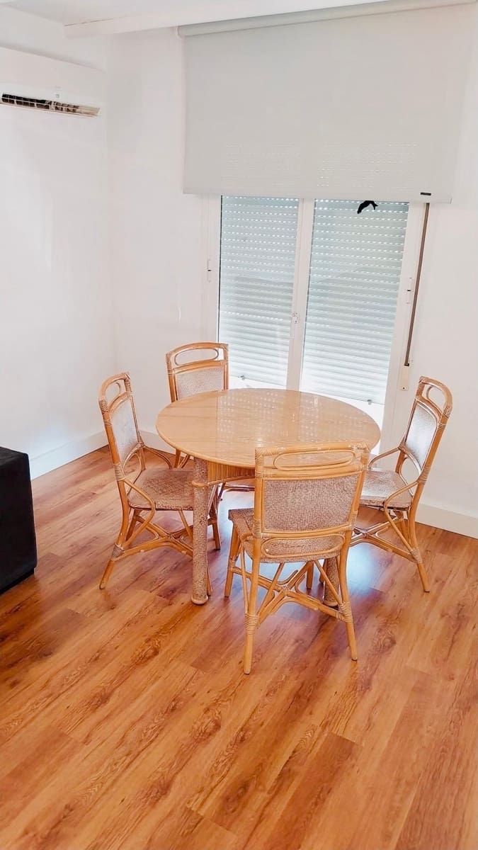 2 bedroom Apartment for rent in Guardamar del Segura with garage - € 750 (Ref: 9934291)