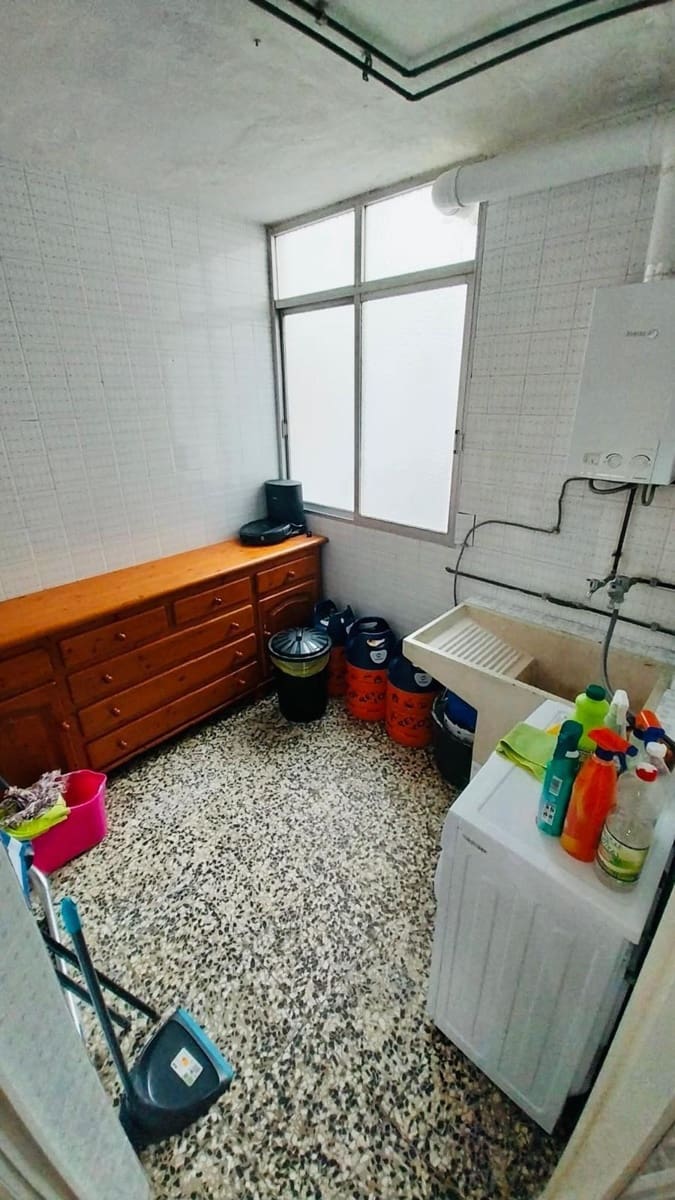 2 bedroom Apartment for rent in Guardamar del Segura with garage - € 750 (Ref: 9934291)