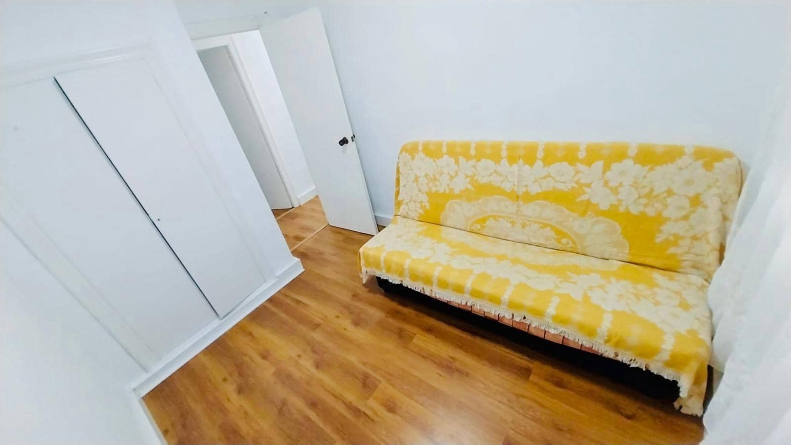 2 bedroom Apartment for rent in Guardamar del Segura with garage - € 750 (Ref: 9934291)