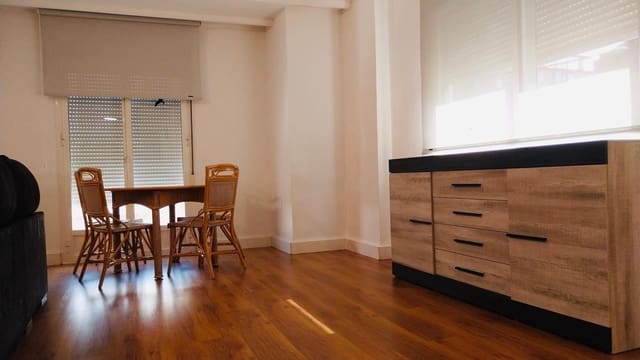 2 bedroom Apartment for rent in Guardamar del Segura with garage - € 750 (Ref: 9934291)