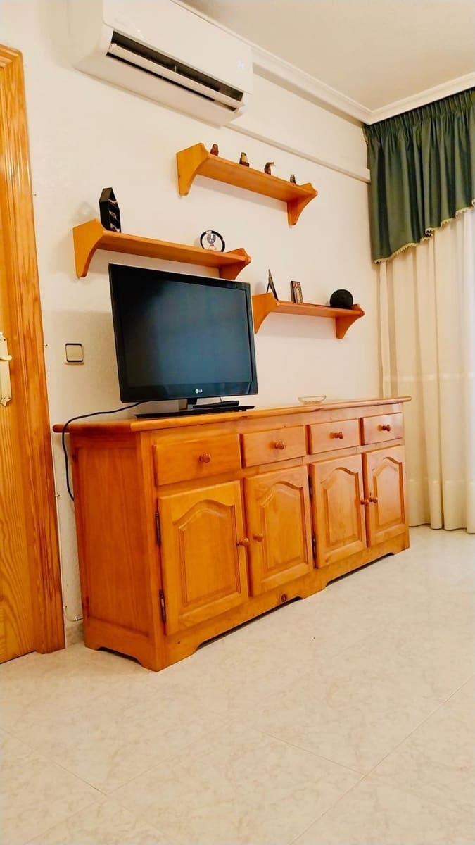 3 soverom Leilighet til leie i Guardamar del Segura med svømmebasseng - € 900 (Ref: 9990792)