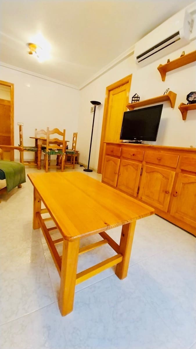 3 soverom Leilighet til leie i Guardamar del Segura med svømmebasseng - € 900 (Ref: 9990792)