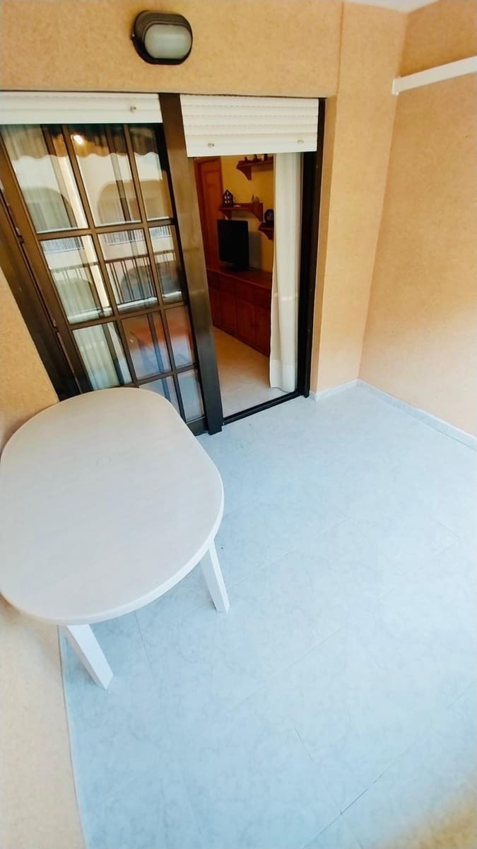 3 soverom Leilighet til leie i Guardamar del Segura med svømmebasseng - € 900 (Ref: 9990792)