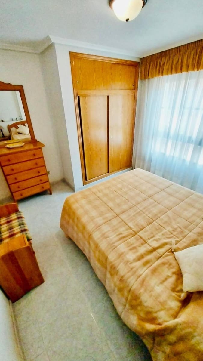 3 soverom Leilighet til leie i Guardamar del Segura med svømmebasseng - € 900 (Ref: 9990792)