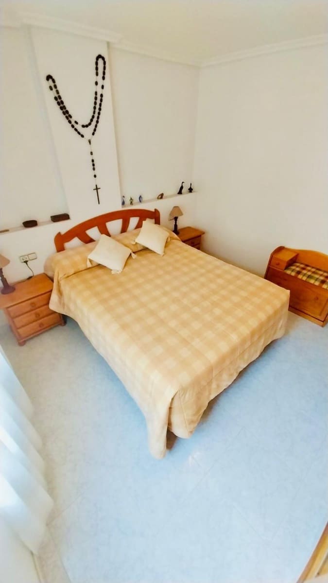 3 soverom Leilighet til leie i Guardamar del Segura med svømmebasseng - € 900 (Ref: 9990792)