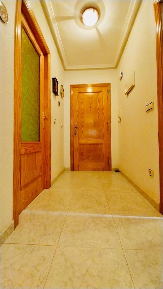 3 soverom Leilighet til leie i Guardamar del Segura med svømmebasseng - € 900 (Ref: 9990792)