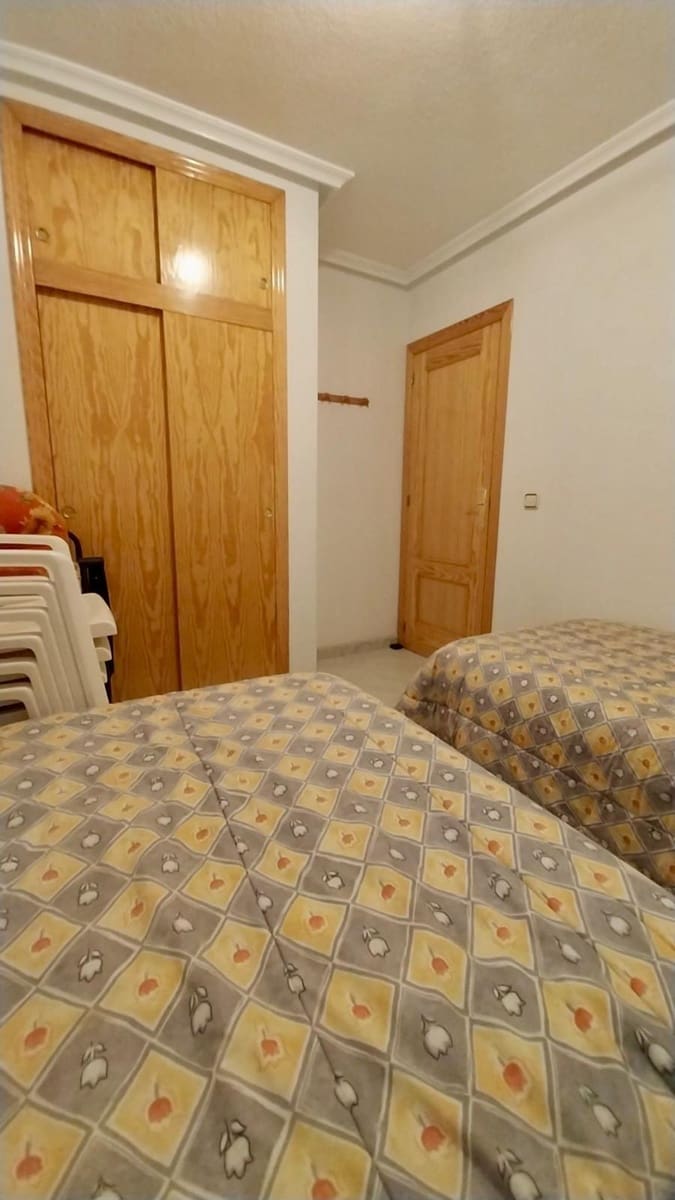 3 soverom Leilighet til leie i Guardamar del Segura med svømmebasseng - € 900 (Ref: 9990792)