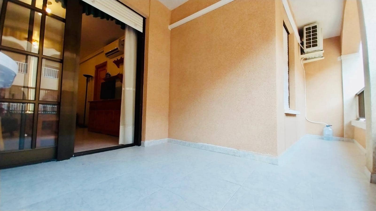 3 soverom Leilighet til leie i Guardamar del Segura med svømmebasseng - € 900 (Ref: 9990792)