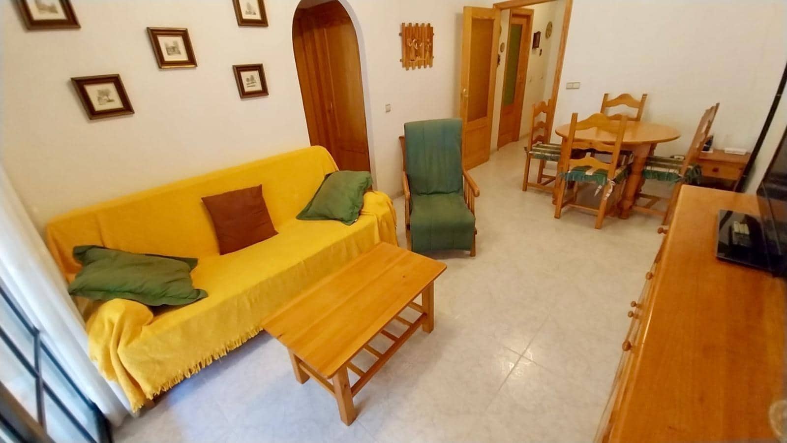 3 soverom Leilighet til leie i Guardamar del Segura med svømmebasseng - € 900 (Ref: 9990792)