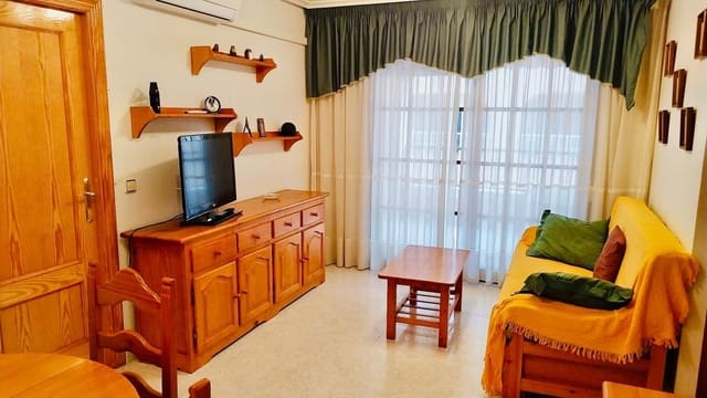 3 soverom Leilighet til leie i Guardamar del Segura med svømmebasseng - € 900 (Ref: 9990792)