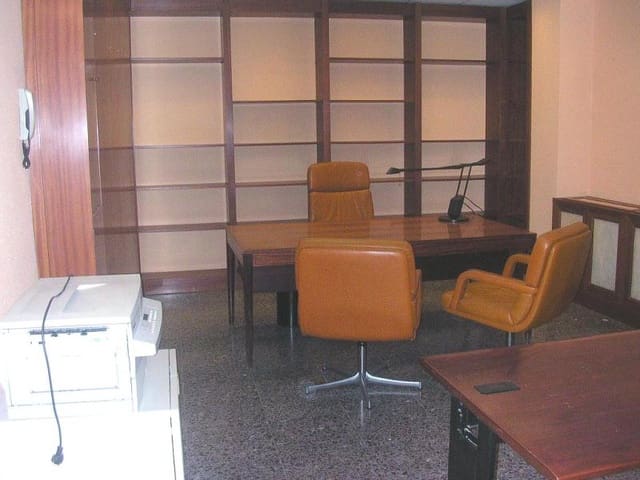 Kantoor te huur in Centro, Castelló de la Plana - € 650 (Ref: 9841094)