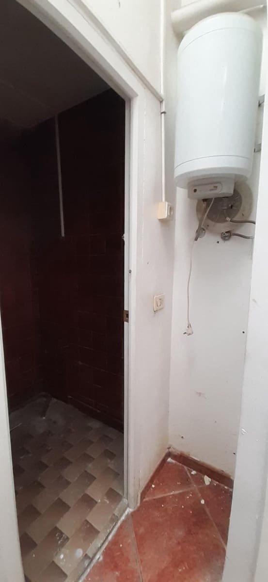 Commercial for rent in Castello de la Plana - € 500 (Ref: 9841095)