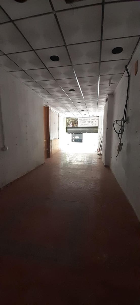 Commercial for rent in Castello de la Plana - € 500 (Ref: 9841095)