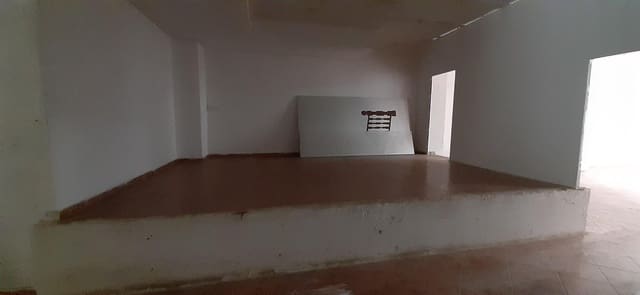 Commercieel te huur in Centro, Castelló de la Plana - € 500 (Ref: 9841095)