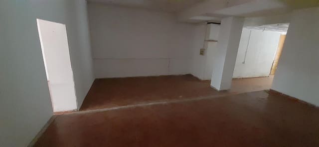 Commercieel te huur in Centro, Castelló de la Plana - € 500 (Ref: 9841095)