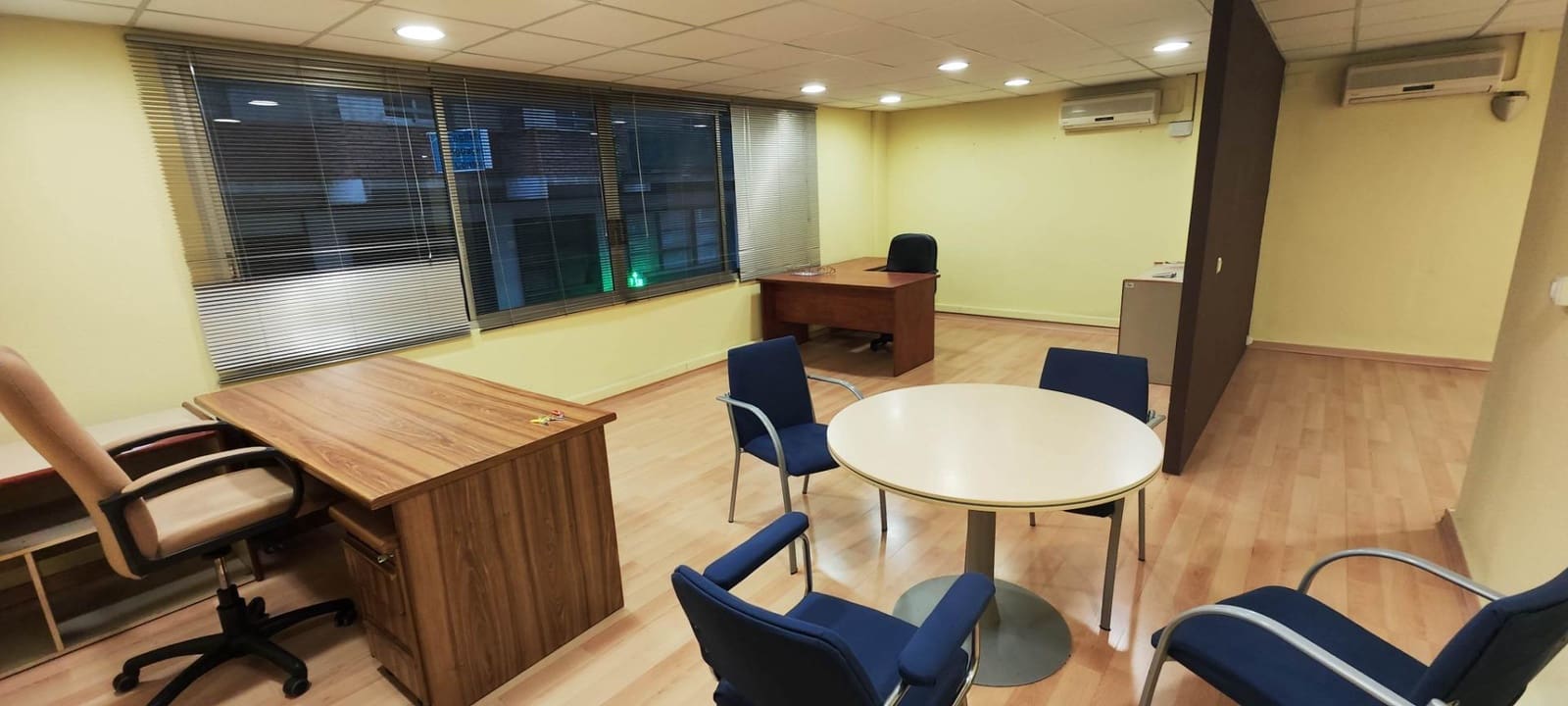 Office for rent in Castello de la Plana - € 400 (Ref: 9841099)
