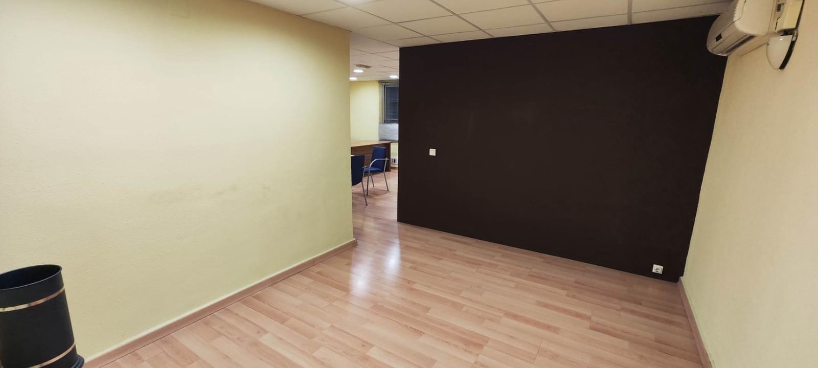 Office for rent in Castello de la Plana - € 400 (Ref: 9841099)