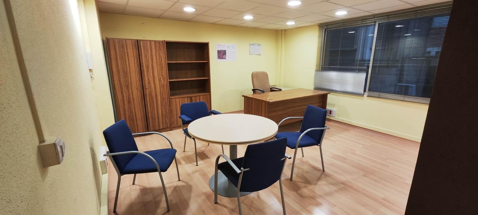 Office for rent in Castello de la Plana - € 400 (Ref: 9841099)