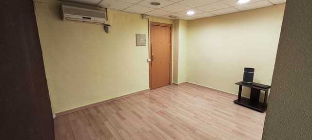 Kantoor te huur in Centro, Castelló de la Plana - € 400 (Ref: 9841099)