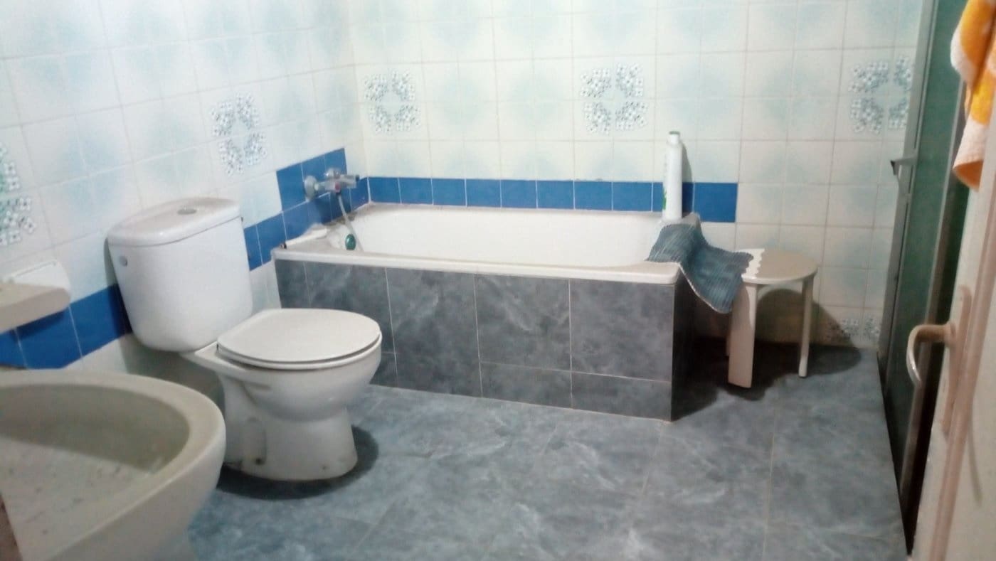 6 bedroom Townhouse for sale in Castello de la Plana - € 300,000 (Ref: 9841101)