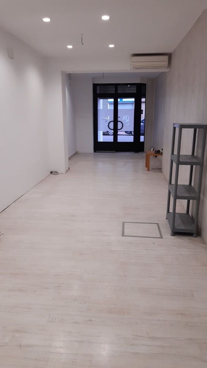 Commercial for sale in Castello de la Plana - € 84,000 (Ref: 9841103)