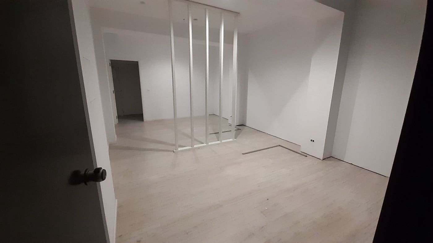 Commercial for sale in Castello de la Plana - € 84,000 (Ref: 9841103)
